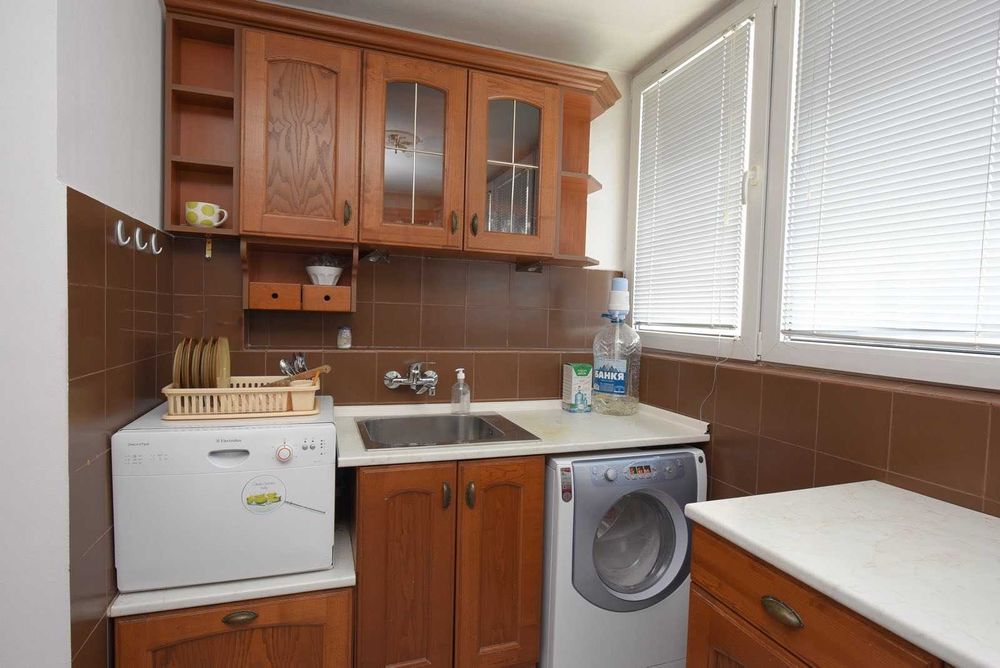 Дава се под наем Двустаен апартамент в София, Зона Б-18 - 70 кв.м за 650 € - Снимка #3