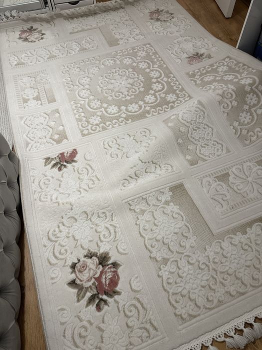 Чисто нов килим 150х233