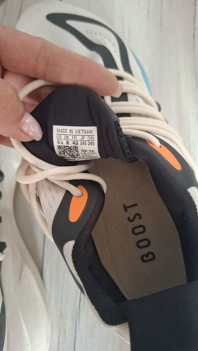 Продам кроссовки оригинал.