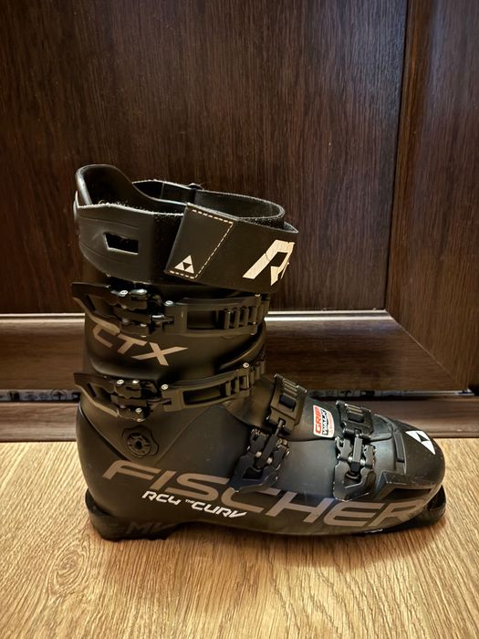 Ски обувки Fischer