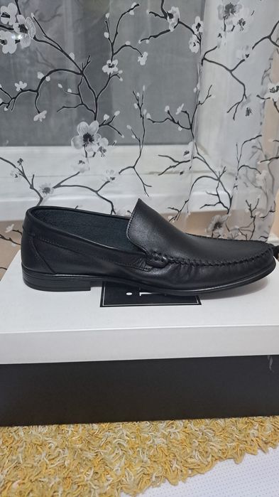 Продам мужскую обувь