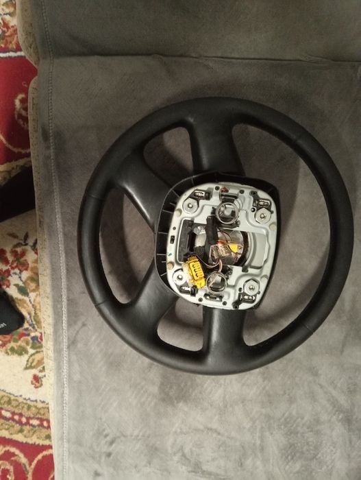 Vând volan Skoda Octavia 2