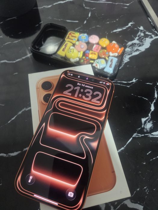 Продам IPhone 17 pro 512 gb