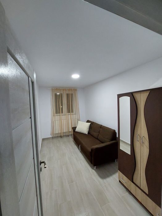 3 camere | Renovat complet | Mobilat & utilat | Lângă Colegiul „Mihail Sadoveanu” | Pod pe toată suprafața