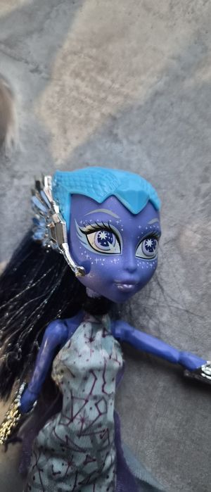Монстер хай барби куклы продам.