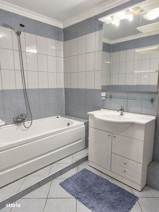 Apartament cu 3 camere mobilat / utilat  Calea Aradului.