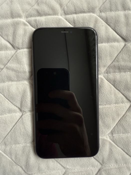 Продам Iphone 11