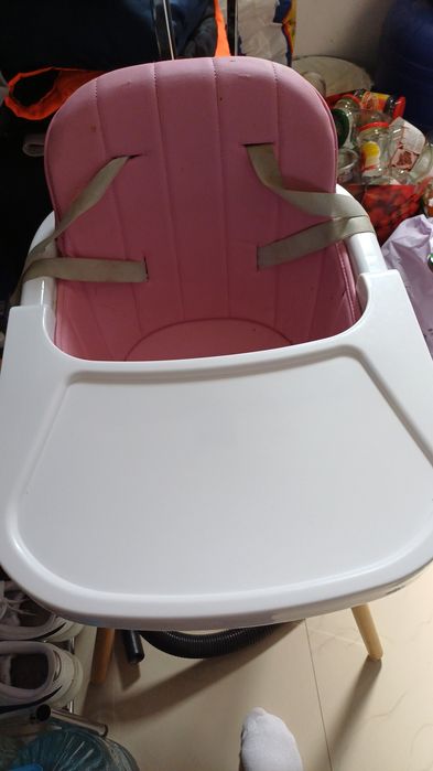 Scaun de masă bebeluși