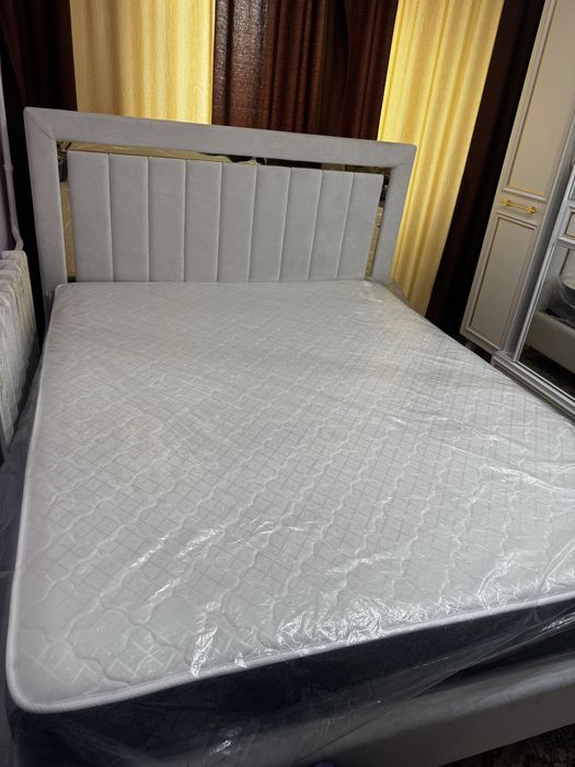 Продам Кровать с матрасом , абсолютно новая