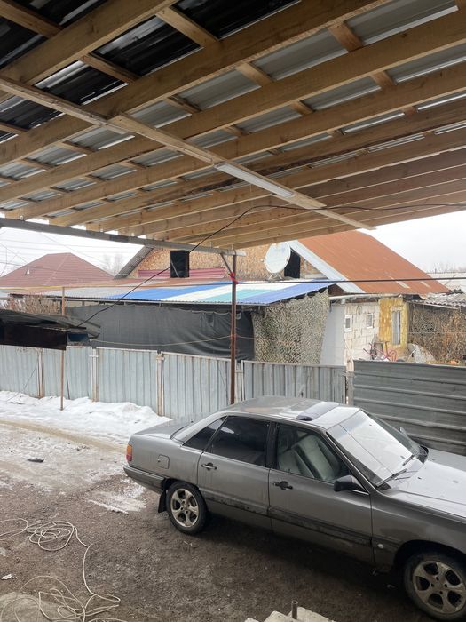 Ауди 100 1.8 обём