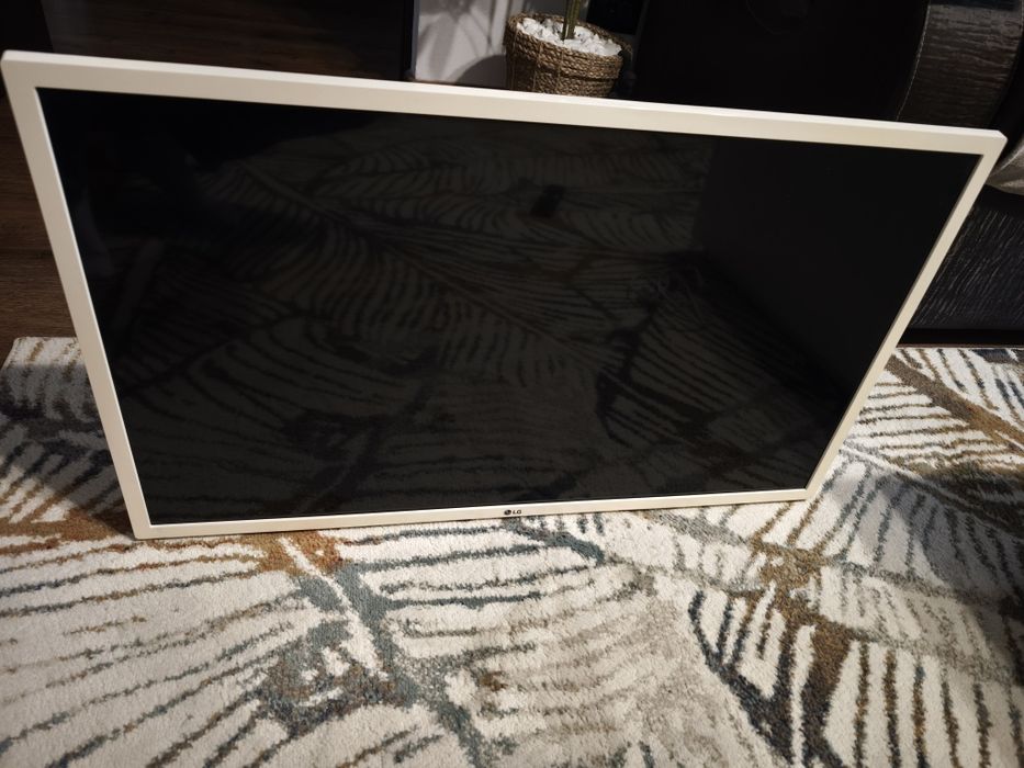 Televizor smart LG  80cm  FHD