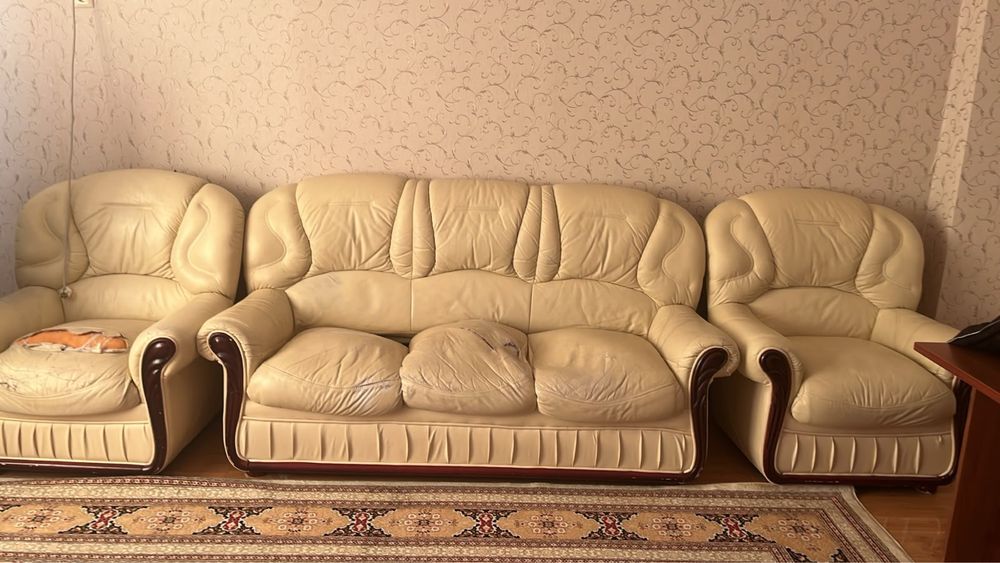 Диван с креслами