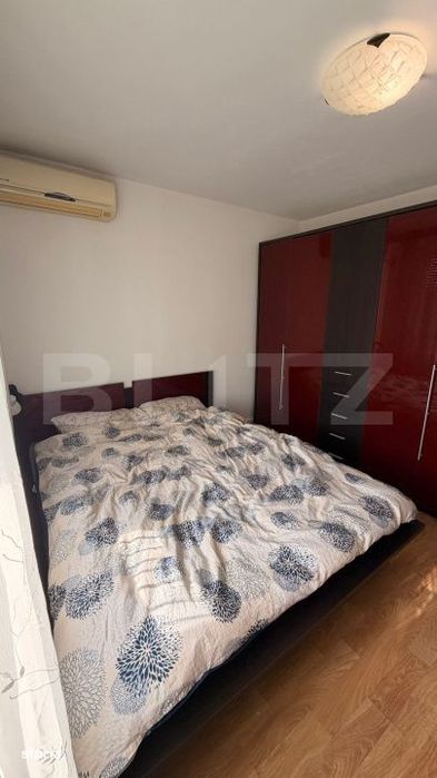 Apartament 2 camere, semidecomandat, 55 mp, zona Regiment 11 Siret