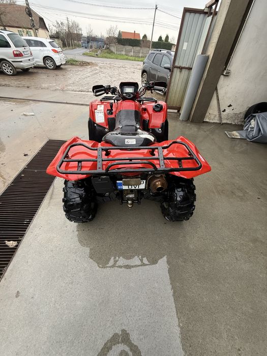 Vând Suzuki king quad
