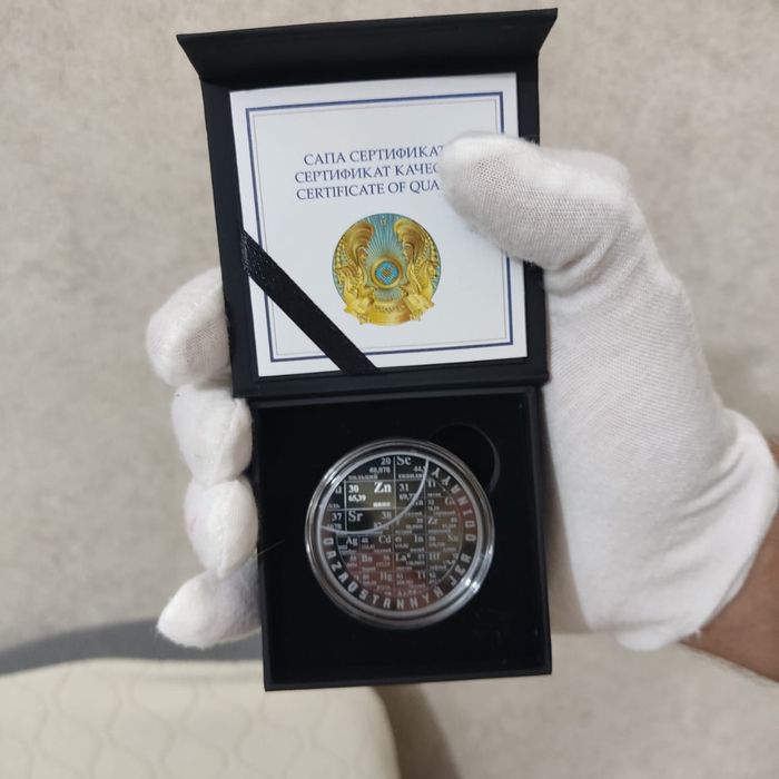 Серебряная монета Цинк