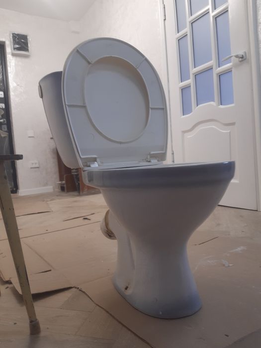 керамический  унитаз