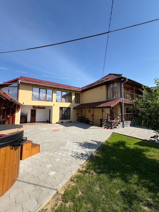 Cabană de închiriat/ Casă de vacanță AVI HOUSE Valea Avrigului.
