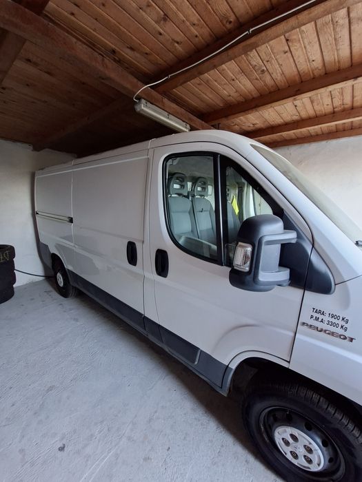 Vind pegeot boxer an de fabricație 2007 motot 2200 dizel cu 3 locuri .trebuie înlocuită Cutia de viteze