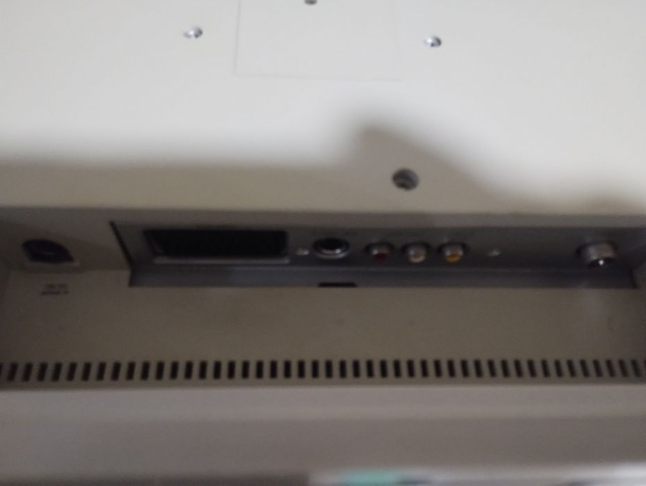 Vând televizor Thompson model 20LB120S4 /2005 in stare fff bună