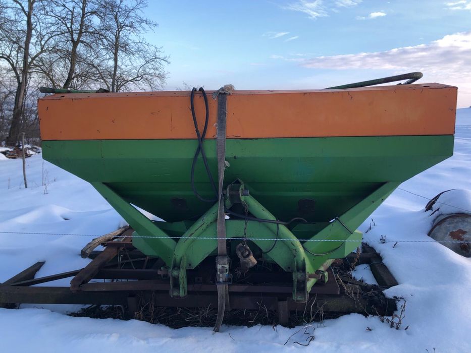 Distribuitor îngrășăminte Amazone