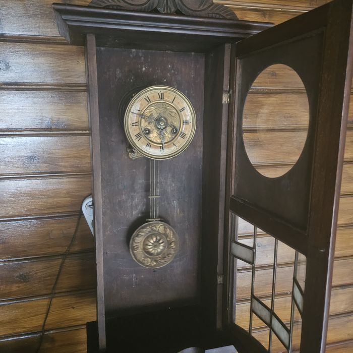 Ceas mecanic cu pendul antic