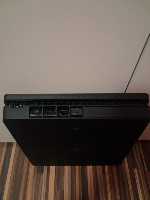 Playstation 4 slim 512gb+volan Myria