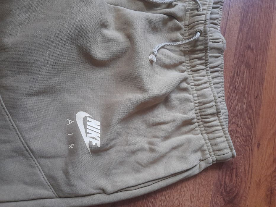 Nike Air долнище M- L размер.