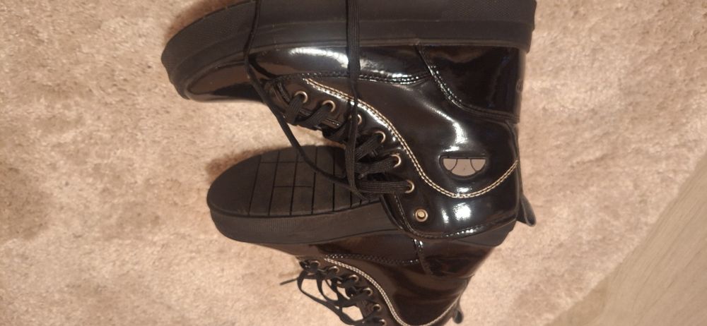 Топли кецове на ELLESSE