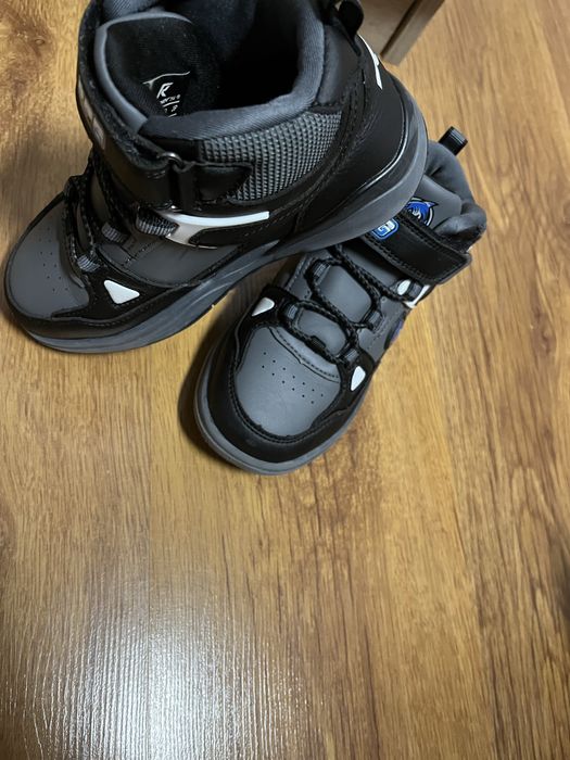 Маратонки на анди студио  нови само пробвани