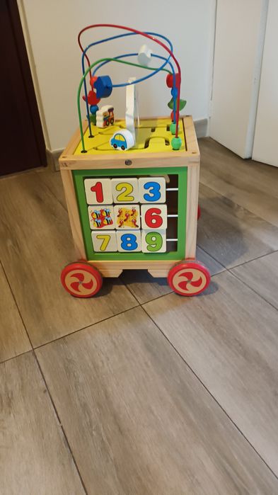 Cub din lemn 5 in 1 cu activitati
