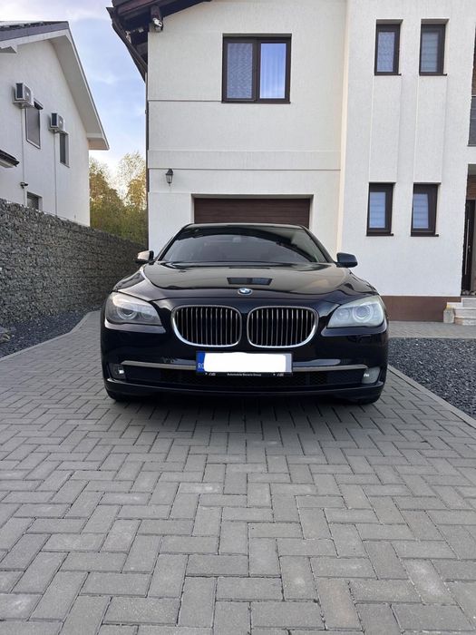 BMW Seria 7 2010 — imagine 2