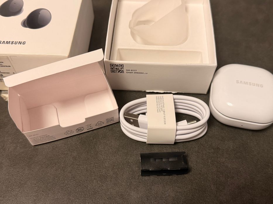 Слушалки Galaxy Buds2
