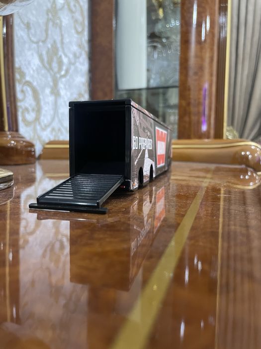 Hot wheels грузовик