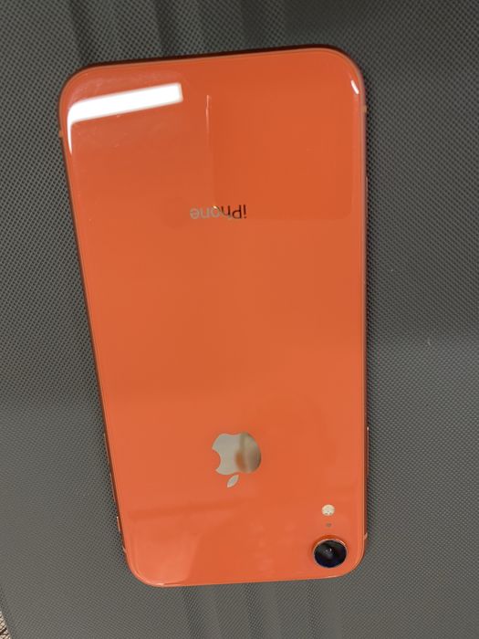 Продам Iphone XR