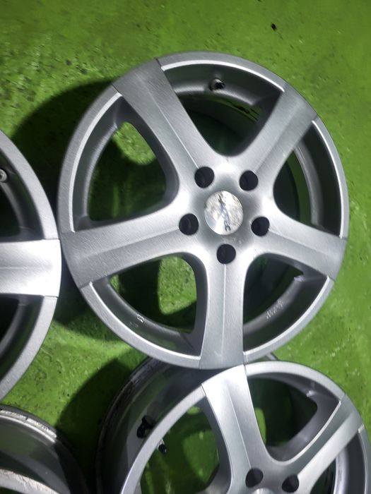 16 5x114.3 лети джанти 5х114.3