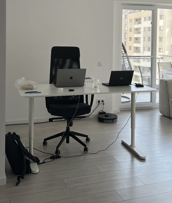Birou IKEA BEKANT 160x80 cm – alb – stare bună