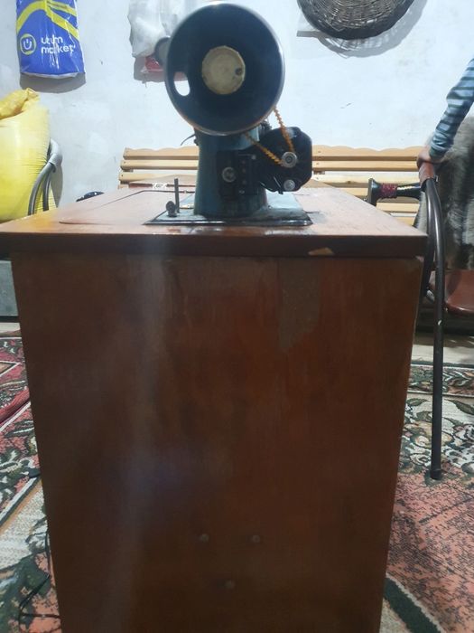 Tikuv mashinasi pedallu