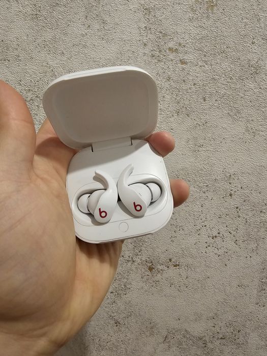 Beats fit pro спортивные