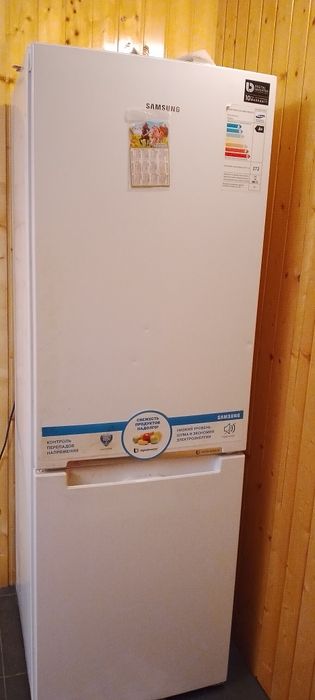 Продаю холодильник