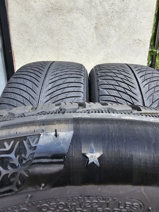 Vând patru anvelope de iarna michelin 255 50  21 dot 3221