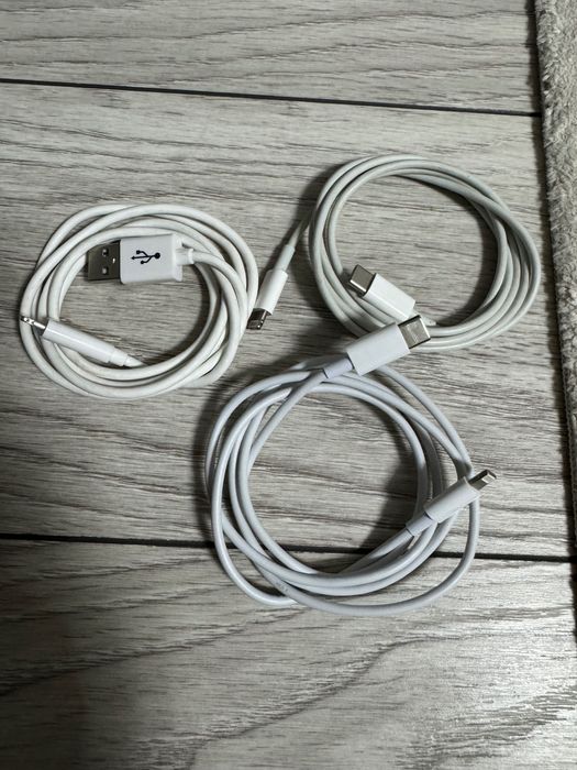 Folie sticlă privacy + huse iPhone 14/15 pro și cabluri încărcare