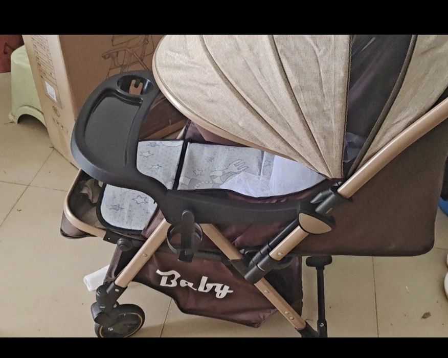 Продам новую прогулочную коляску