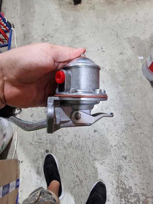 Pompa alimentare tractor Landinii 9500 special avem pentru toată gama