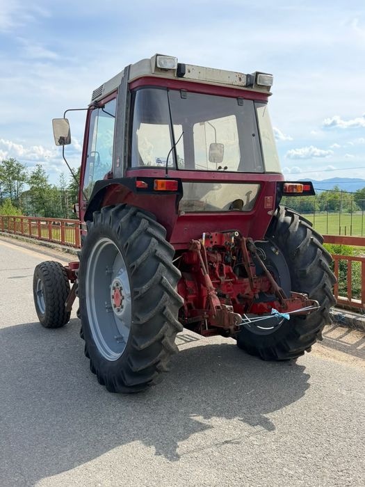 Case International 685 XL