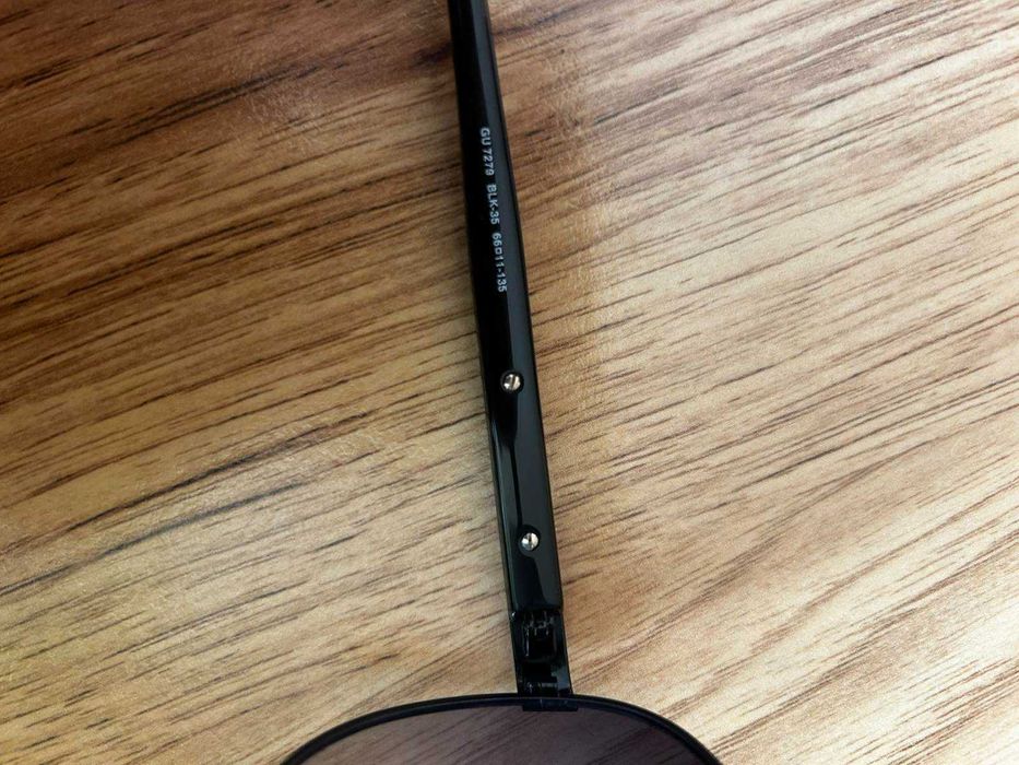 Слънчеви очила Guess