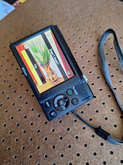 Nikon Corp Japan Coopix S2500 pt piese reparat curatat colectie