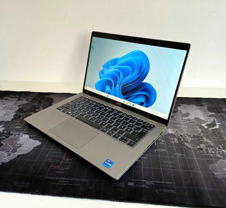 Dell Latitude 5320 13,3" FullHD i5-1185G7 16 GB RAM 256 GB SSD