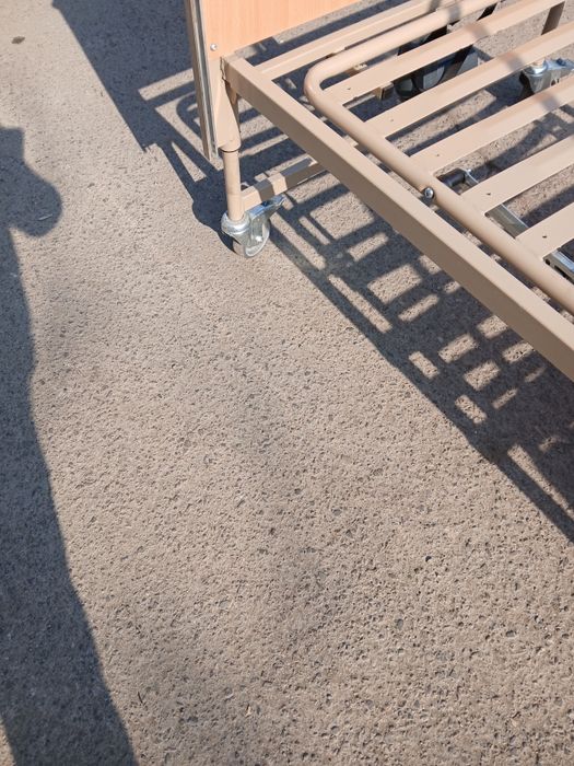 Болнично легло..