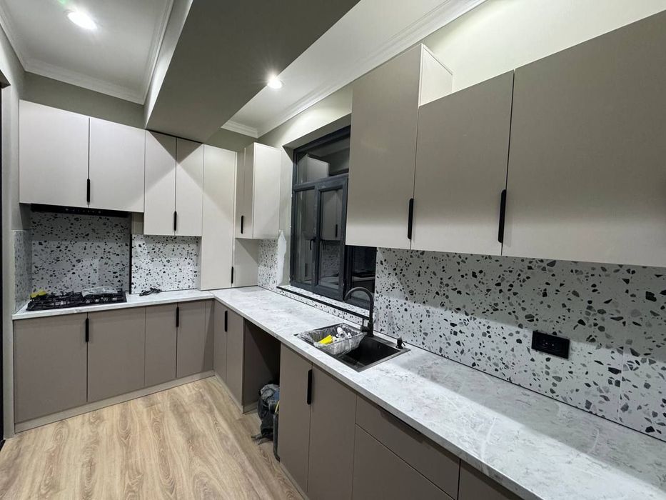 Продам 2 ком Юнусабад 9 квартал