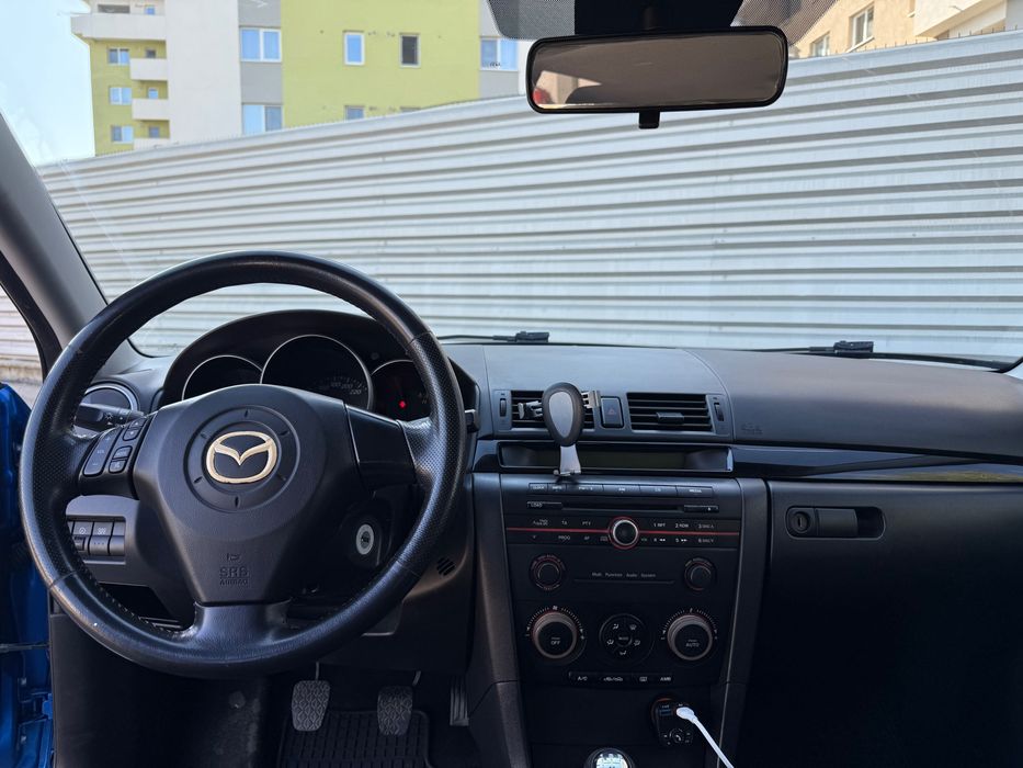 Vând Mazda 3 în stare bună!!